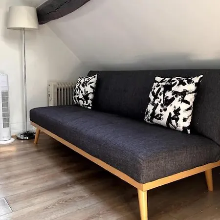Cosy Next To The Champs-elysees Avenue! Paris