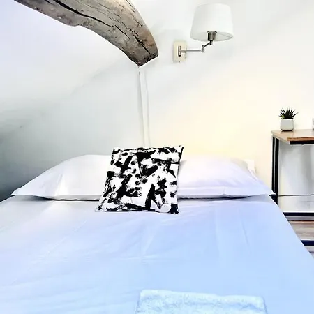 Cosy Next To The Champs-elysees Avenue! * Paris